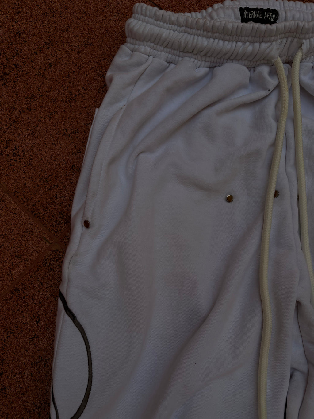 (1 OF 1) 001 SWEATS