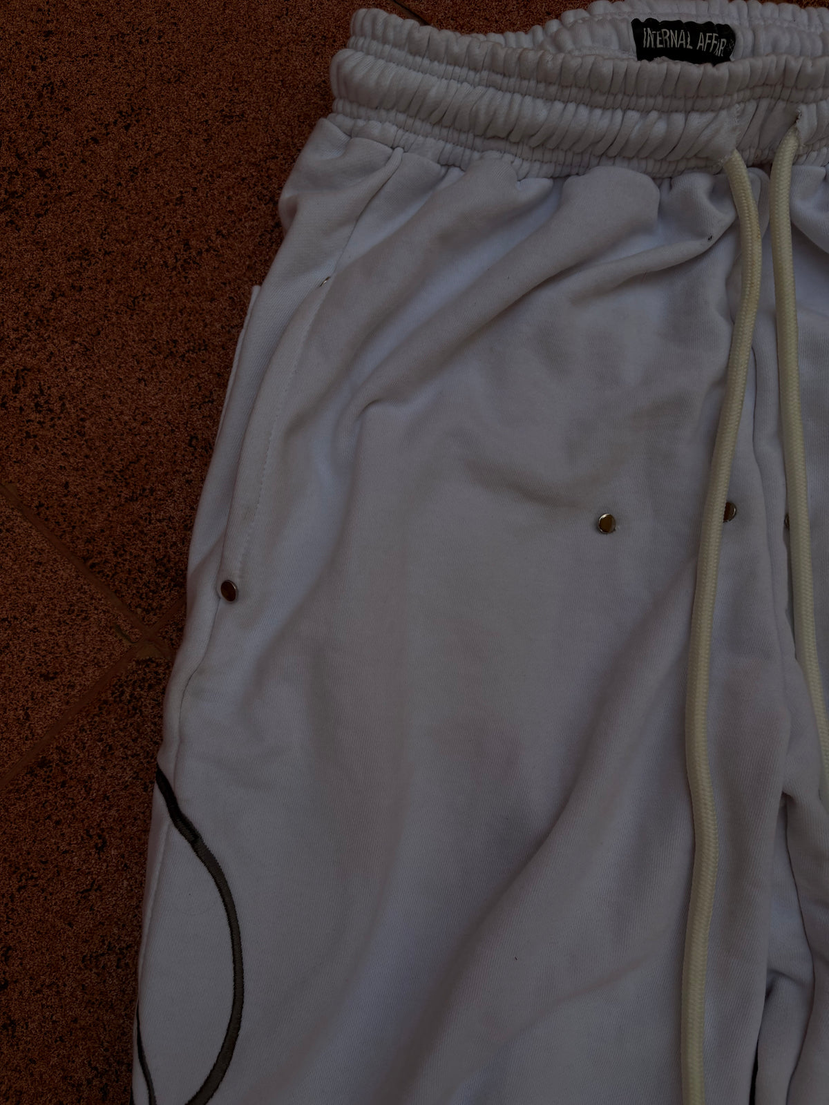 (1 OF 1) 001 SWEATS