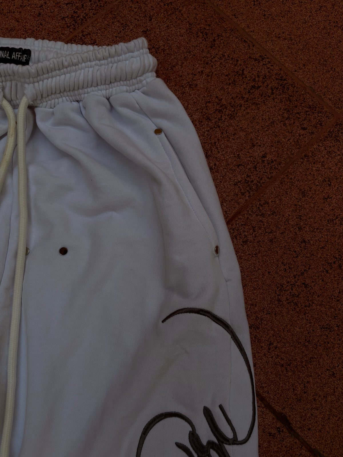(1 OF 1) 001 SWEATS